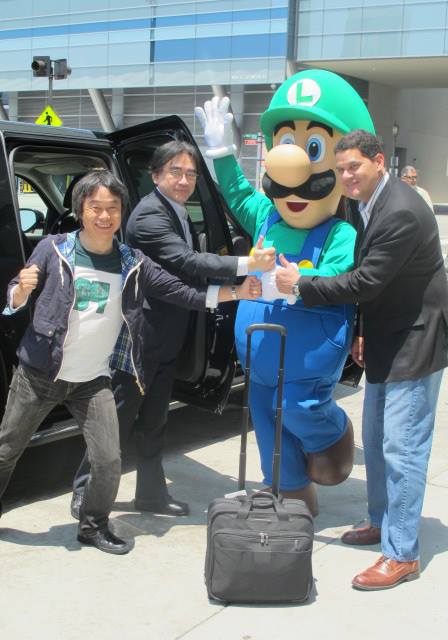  Luigi welcomes Mr. Iwata, Mr. Miyamoto and Reggie as they arrive in LA for E3 2013!